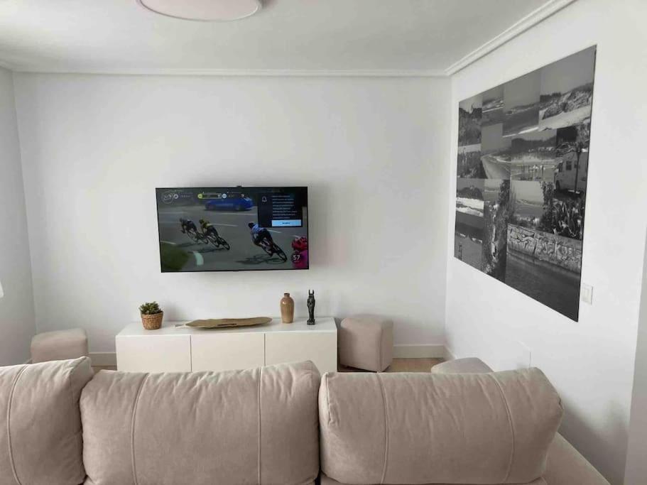 Piso Centrico Con Garaje Privado Gratis Apartment Santander Bagian luar foto