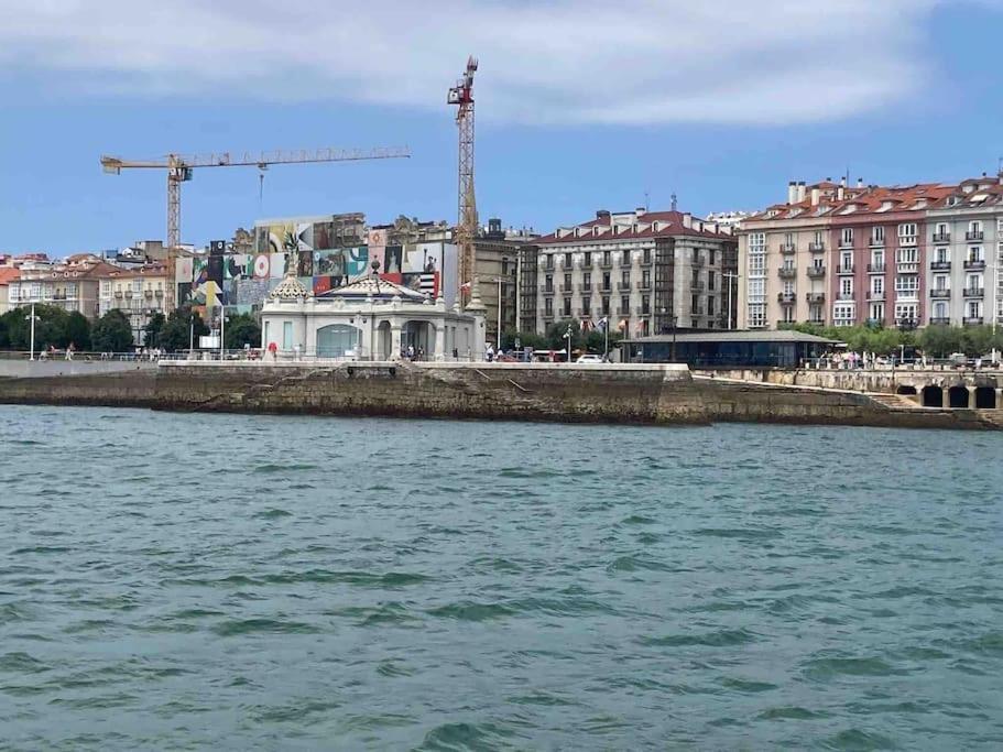 Piso Centrico Con Garaje Privado Gratis Apartment Santander Bagian luar foto