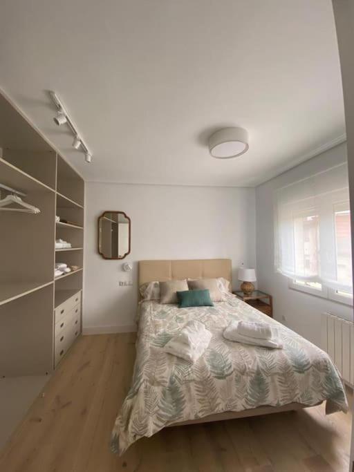 Piso Centrico Con Garaje Privado Gratis Apartment Santander Bagian luar foto